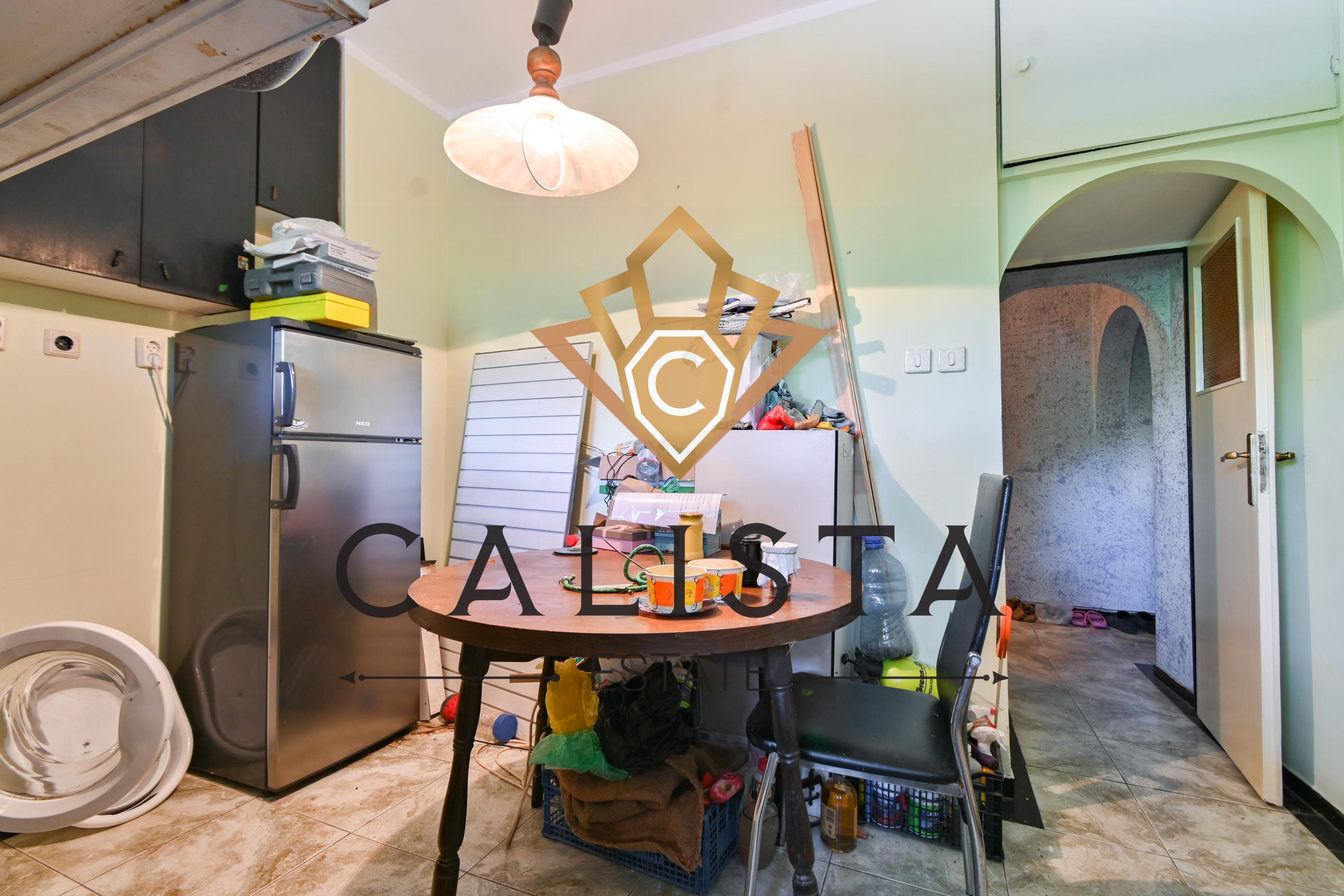 Двустаен апартамент за продажба в ж.к. Изток, 2093490