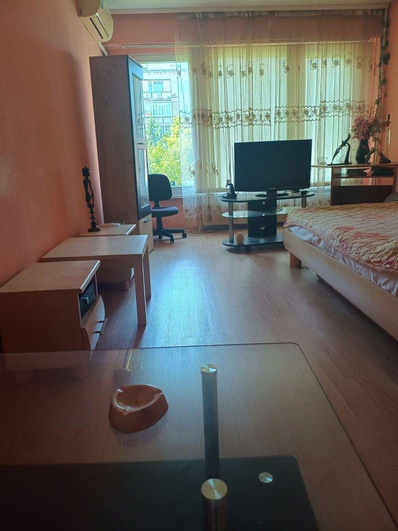 Едностаен апартамент под наем в ж.к. Борово, 2186688