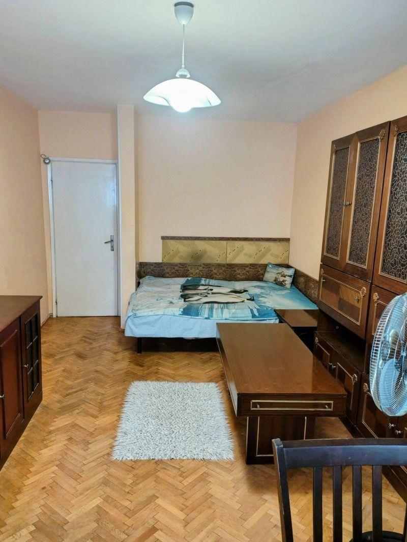 Тристаен апартамент под наем в ж.к. Овча купел, 2228472