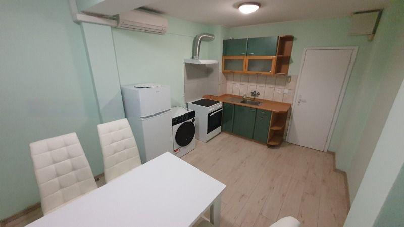 Двустаен, под наем, жк. Зона Б-18