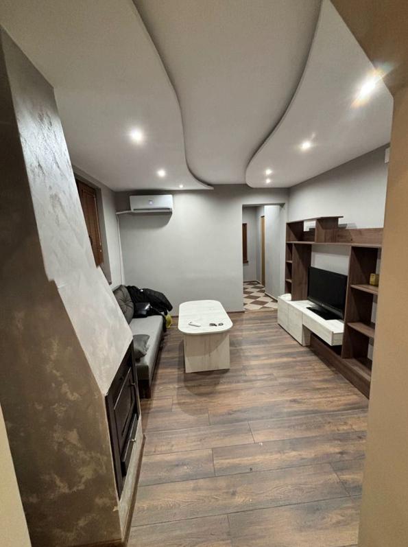 Под наем в София къща с. Бистрица ID 2214278
