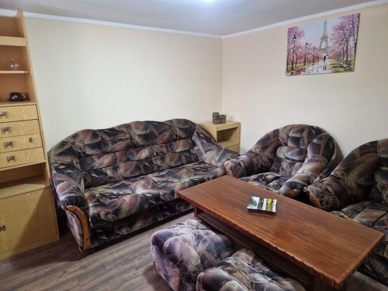 Двустаен, под наем, Център