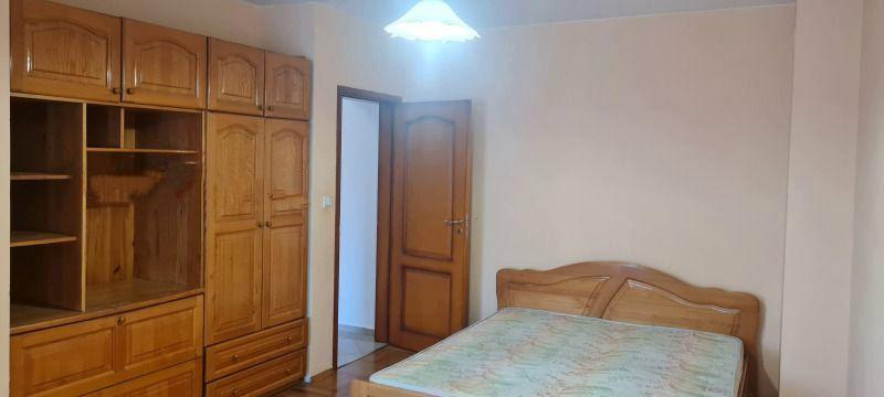 Тристаен апартамент под наем в ж.к. Лагера, 2229607