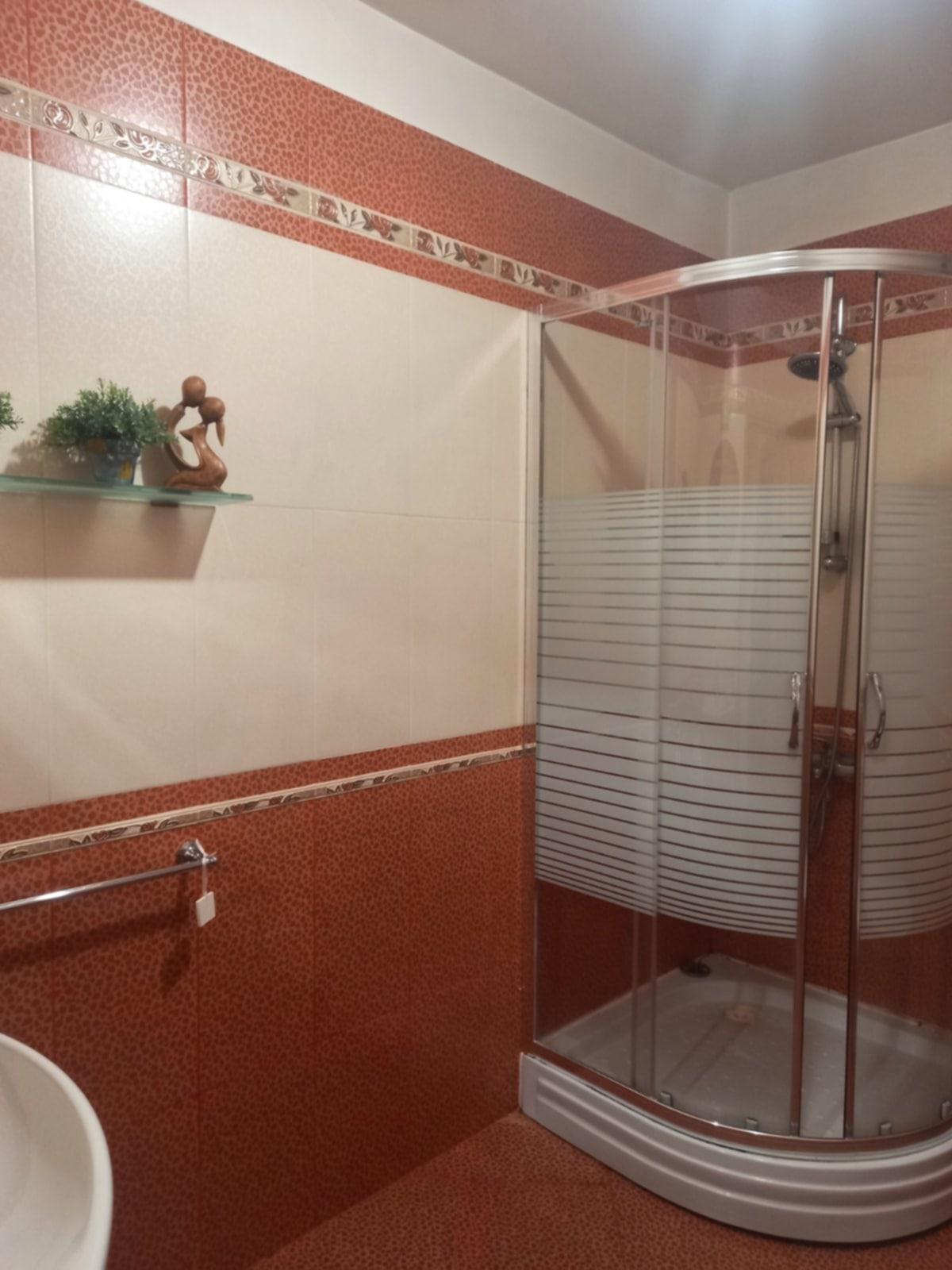 Тристаен апартамент под наем в ж.к. Витоша, 2108614
