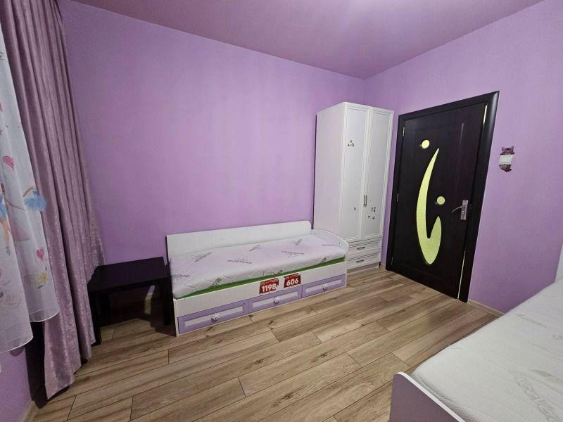 Тристаен апартамент под наем в ж.к. Света троица, 2231561