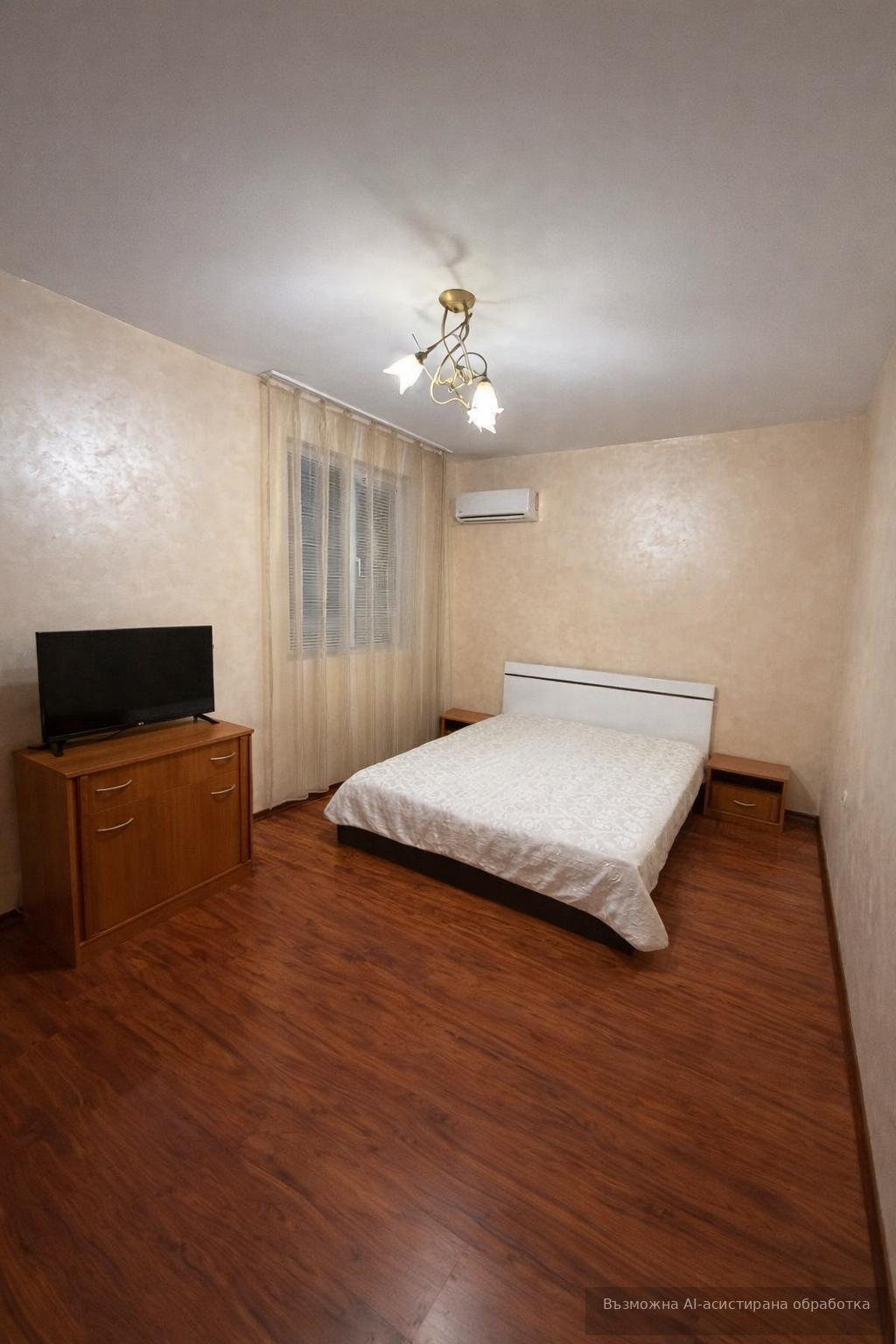 Тристаен апартамент под наем в ж.к. Красно село, 2232853