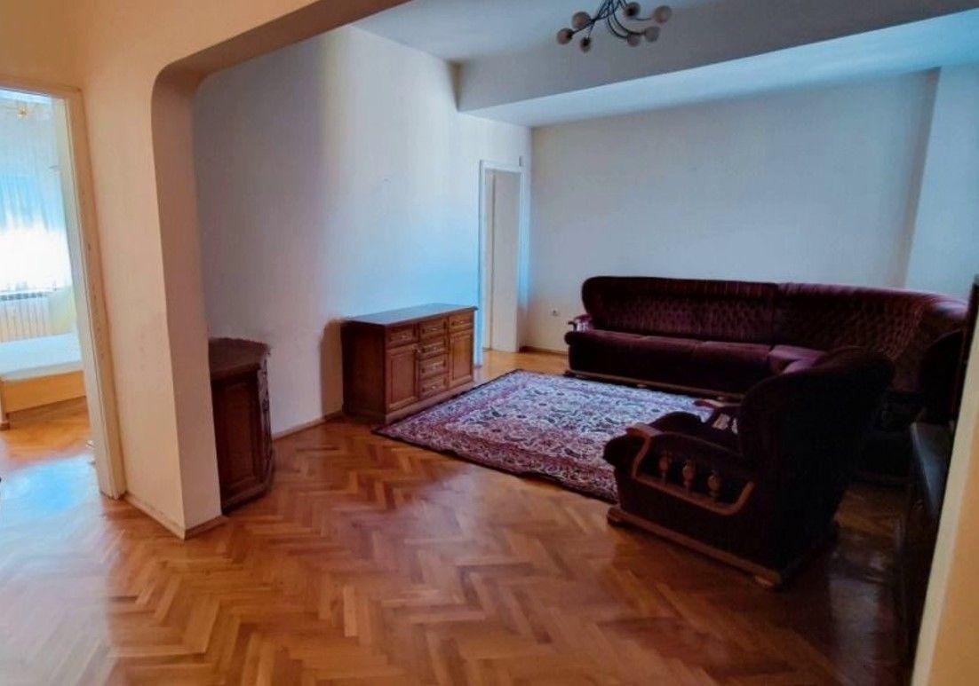 Тристаен апартамент под наем в центъра на София, 2214267