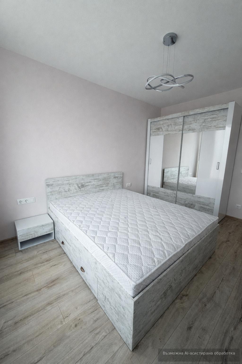 Тристаен апартамент под наем в ж.к. Банишора, 2232995