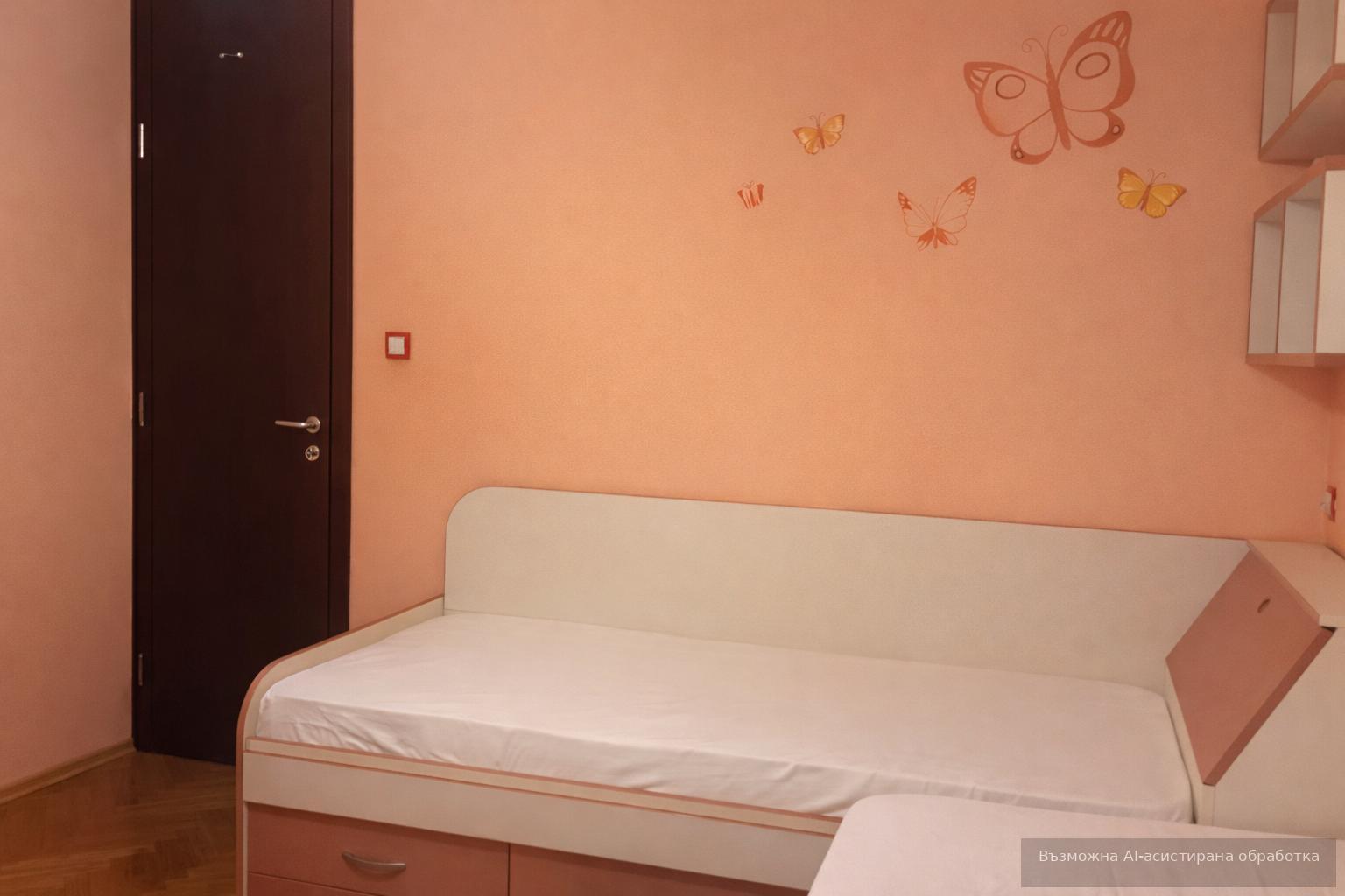 Тристаен апартамент под наем в ж.к. Лагера, 2123441