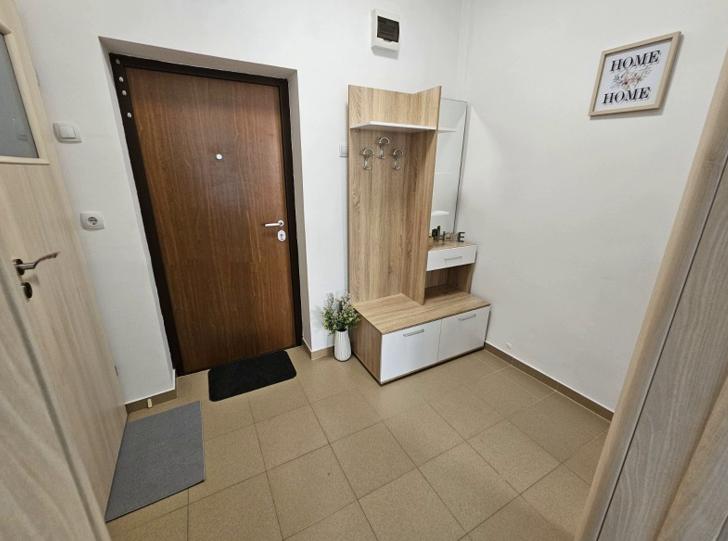Тристаен апартамент под наем в ж.к. Лозенец, 2186963