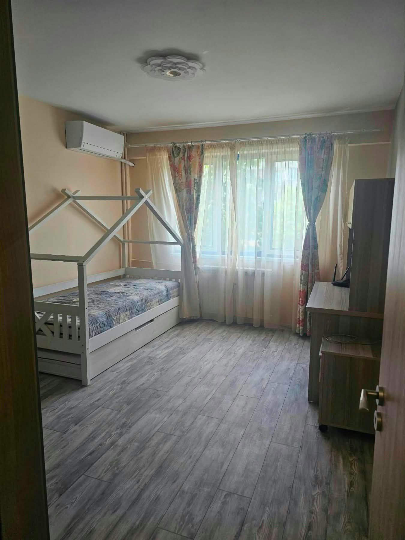 Тристаен апартамент под наем в ж.к. Разсадника, 2233443
